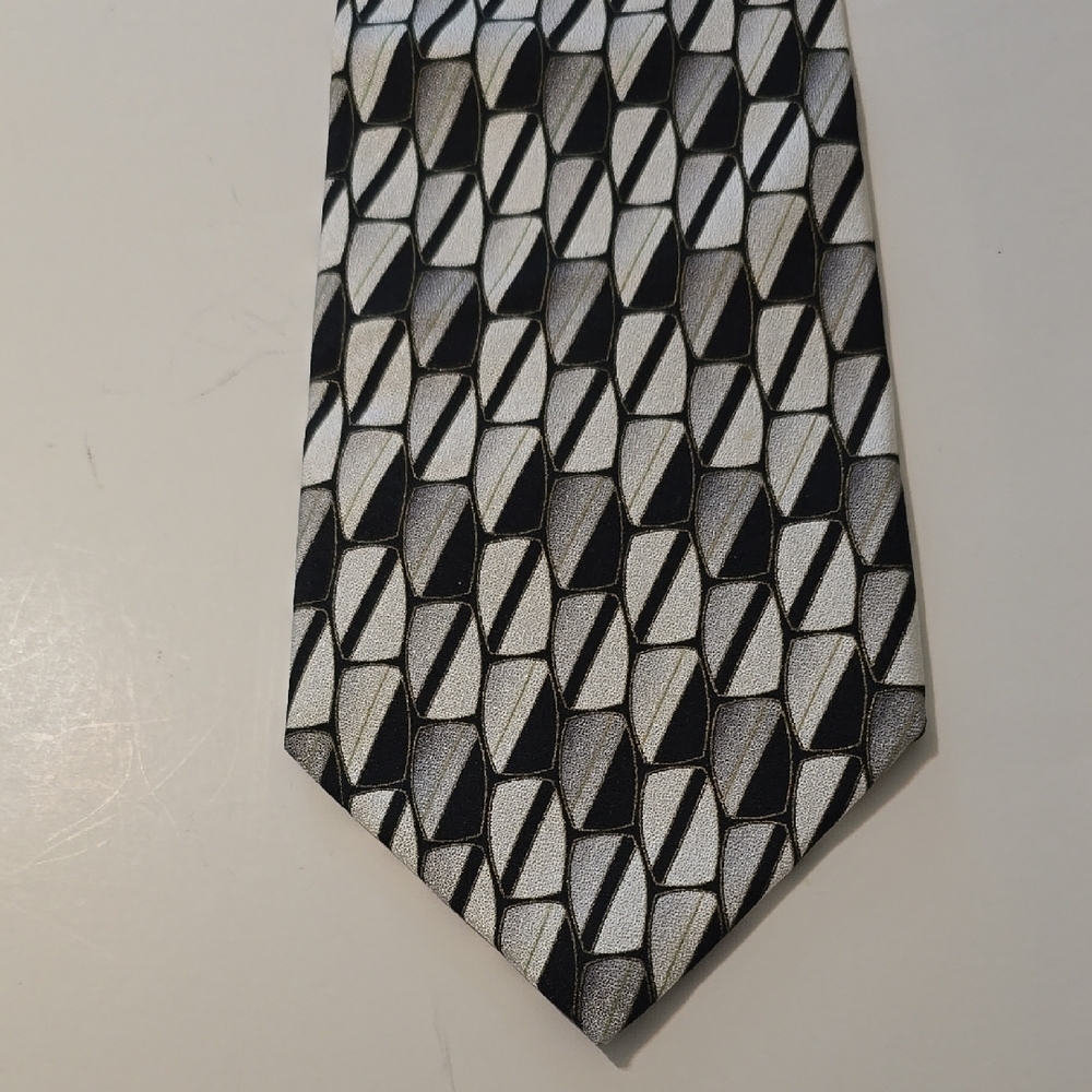 Pierre Balmain 💯 Silk Tie Extra Long Black and White